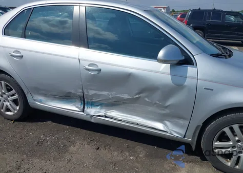 2007 Volkswagen Jetta Wolfsburg Edition из США, поврежденный, VIN 3VWEG71K77M133899